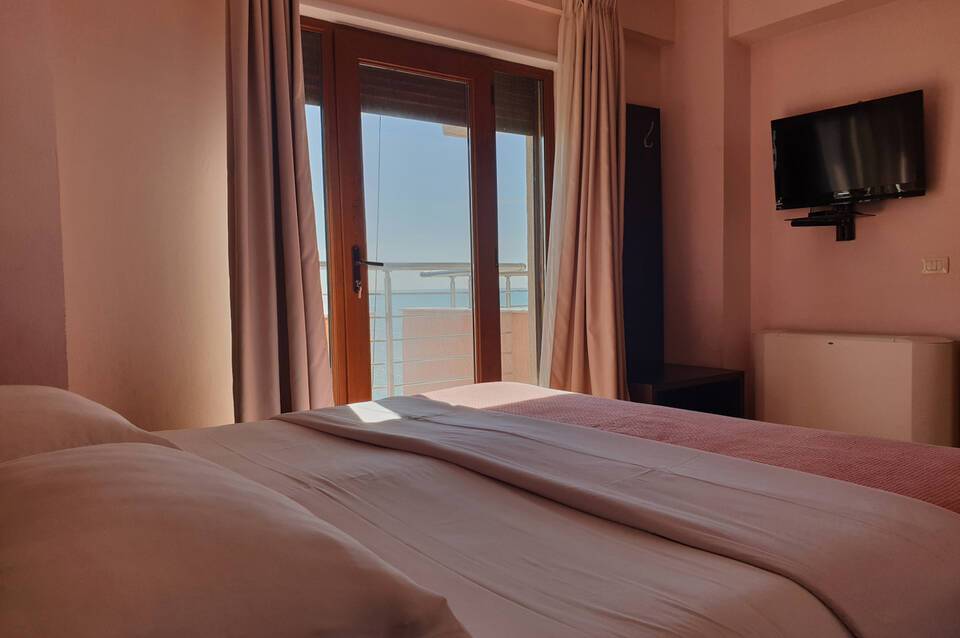 Hotel Nais Beach 4