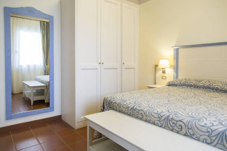 Blu Hotel Laconia Village 5