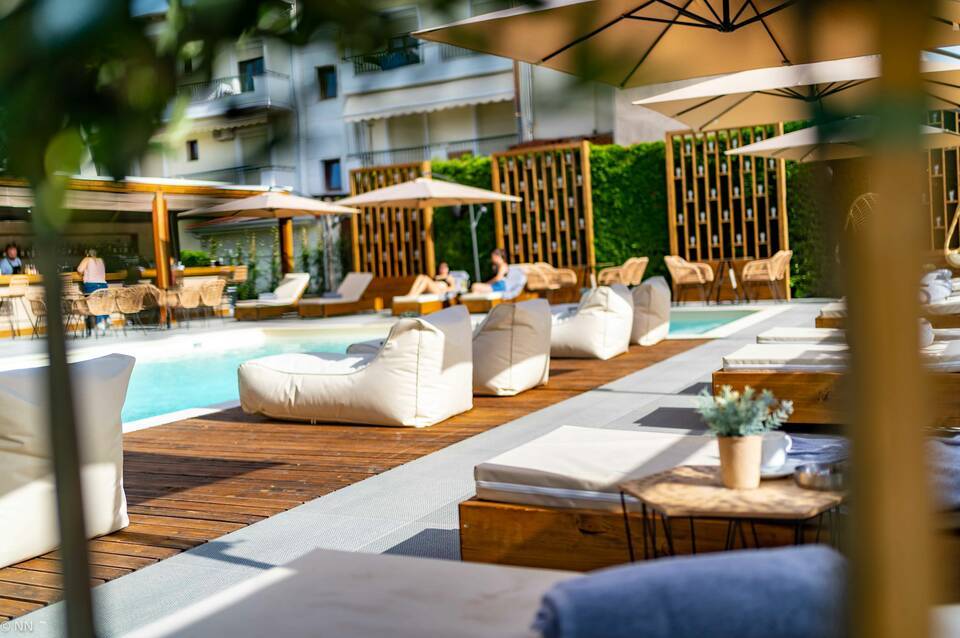 Dafni Plus Hotel 1