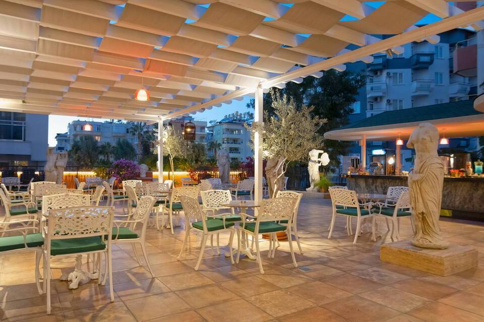 Antique Roman Palace Museum Hotel 3