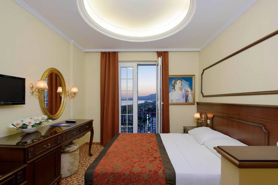 Antique Roman Palace Museum Hotel 4