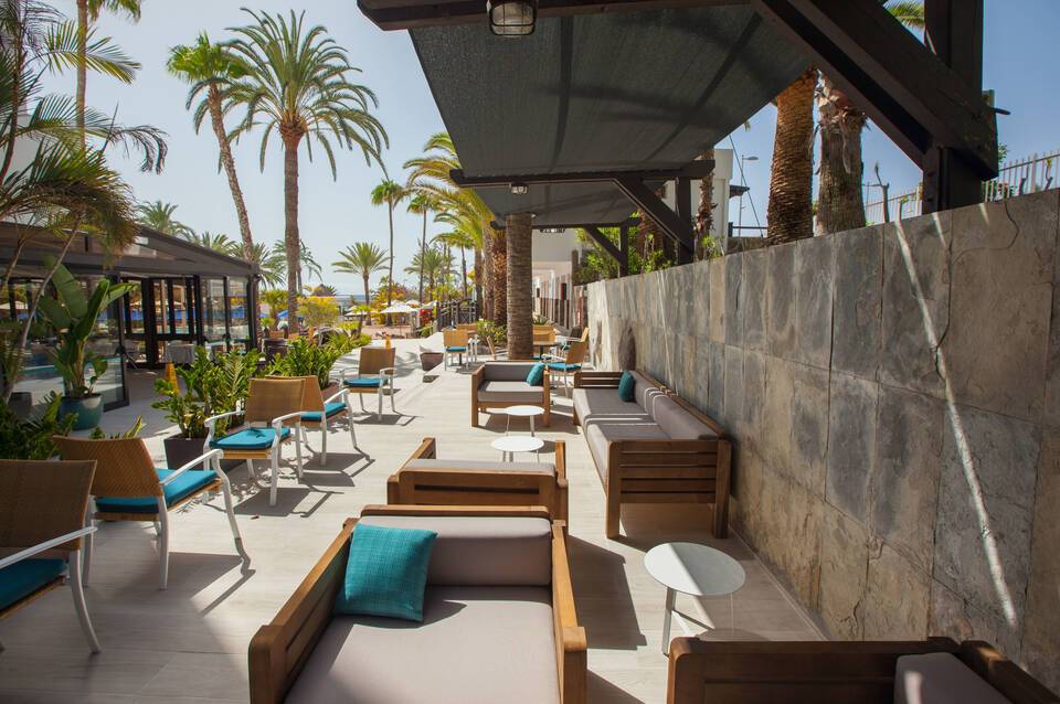 Corallium Beach by Lopesan Hotels 5