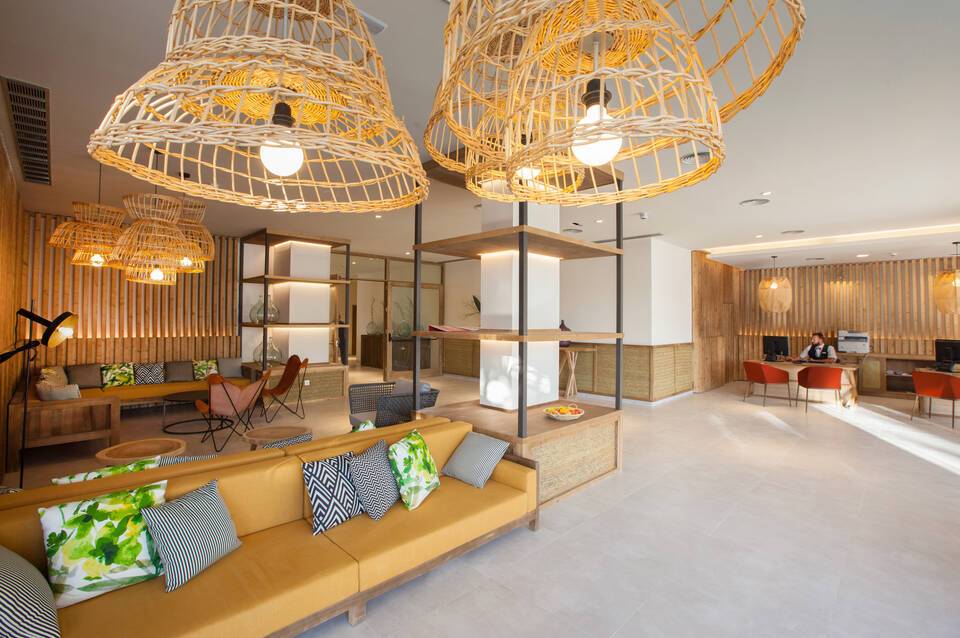 Corallium Dunamar by Lopesan Hotels 4