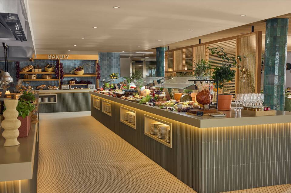 Cala San Miguel Ibiza Resort, Curio Collection by Hilton 4