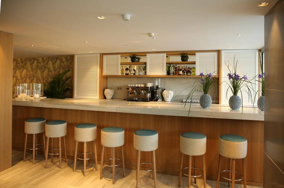 Santa Monica Suites 5