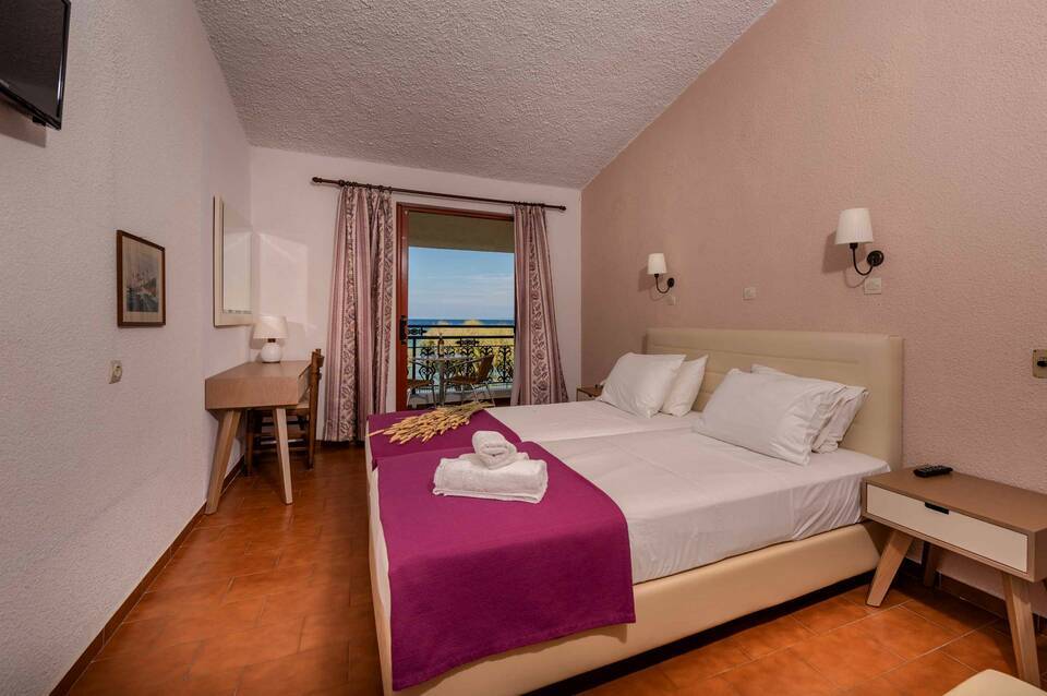 Iliessa Beach Hotel by GHH 2
