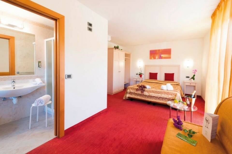 NatureBio Hotel Elite 5