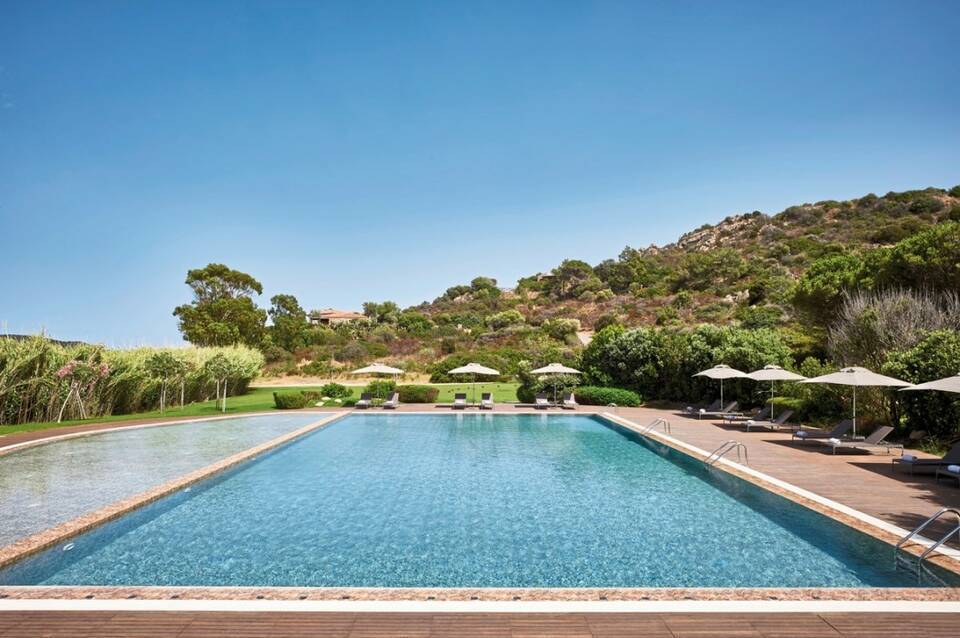 Baia di Chia Resort Sardinia, Curio Collection by Hilton 5