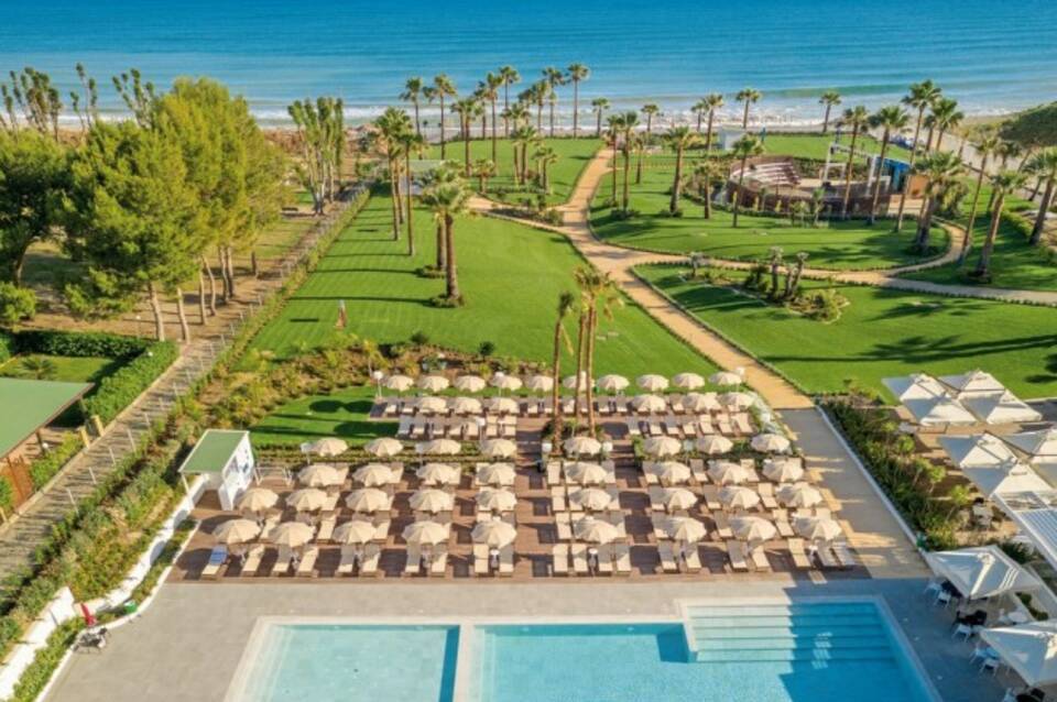 Mangia's Himera Resort 1