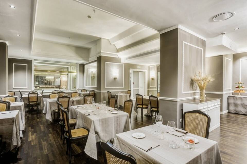 Plaza Hotel Lucchesi 2