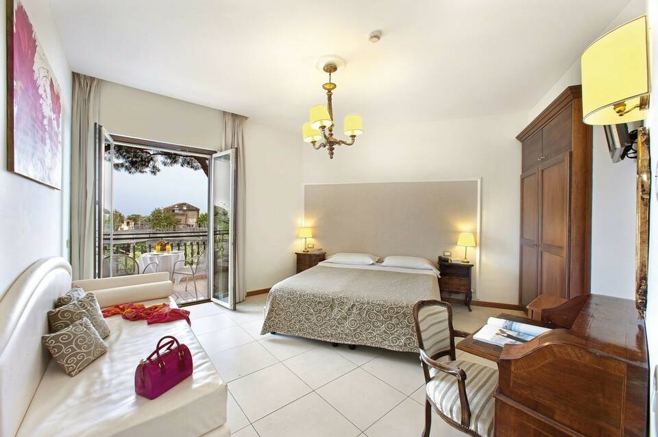 Hotel Alpha Sorrento Coast 4