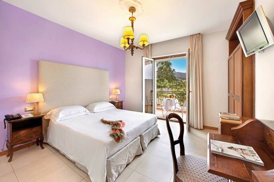 Hotel Alpha Sorrento Coast 5