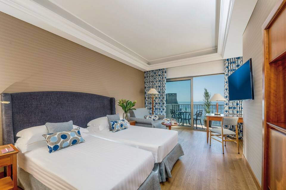 Royal Continental 5