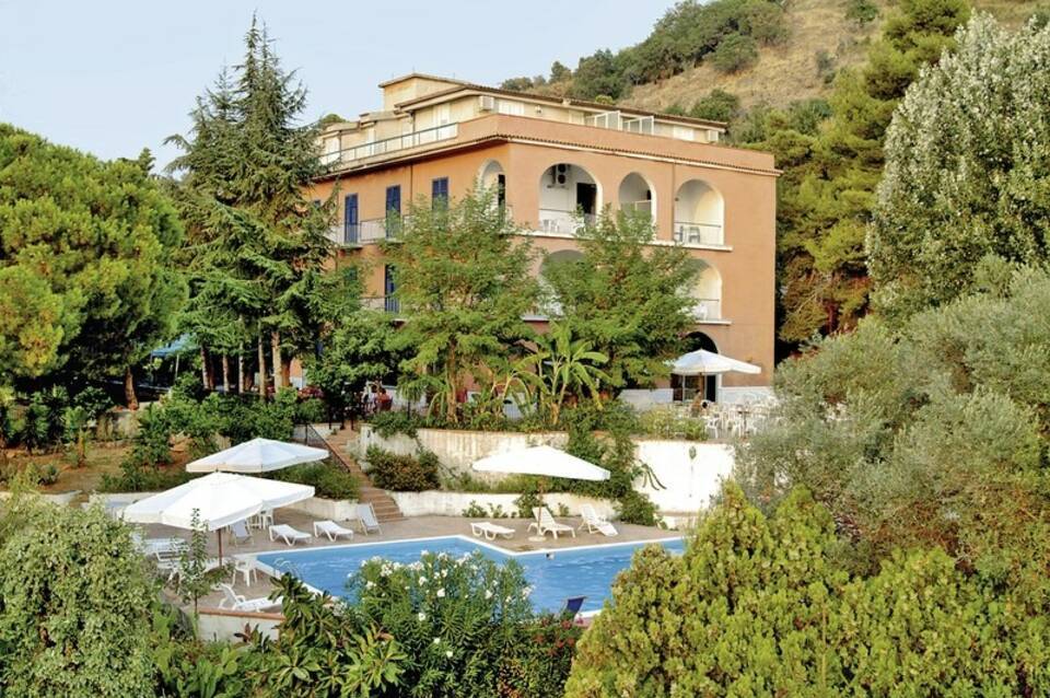 Garden Riviera 4