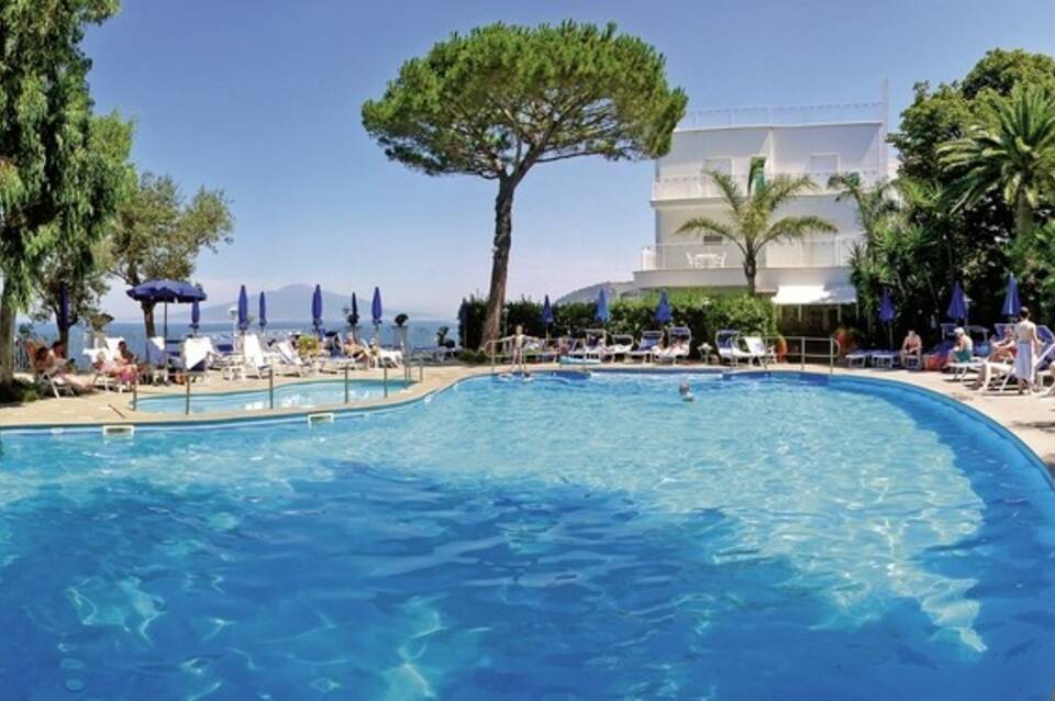 Garden Riviera 5
