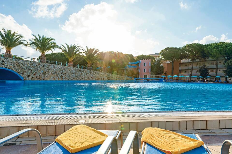 Sentido Tirreno Resort 1