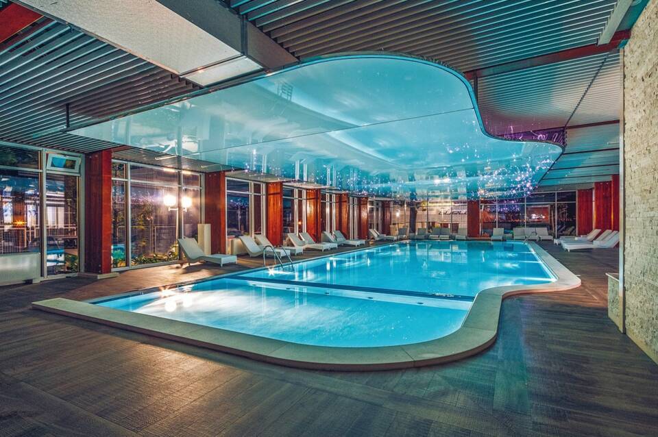 Carine Hotel Delfin 1