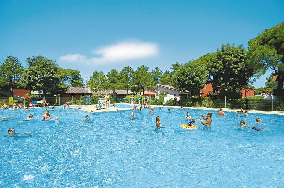 Azzurro Villaggio 1