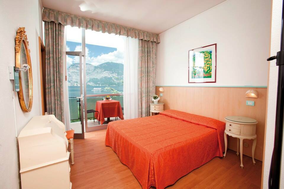 Hotel Rely 4
