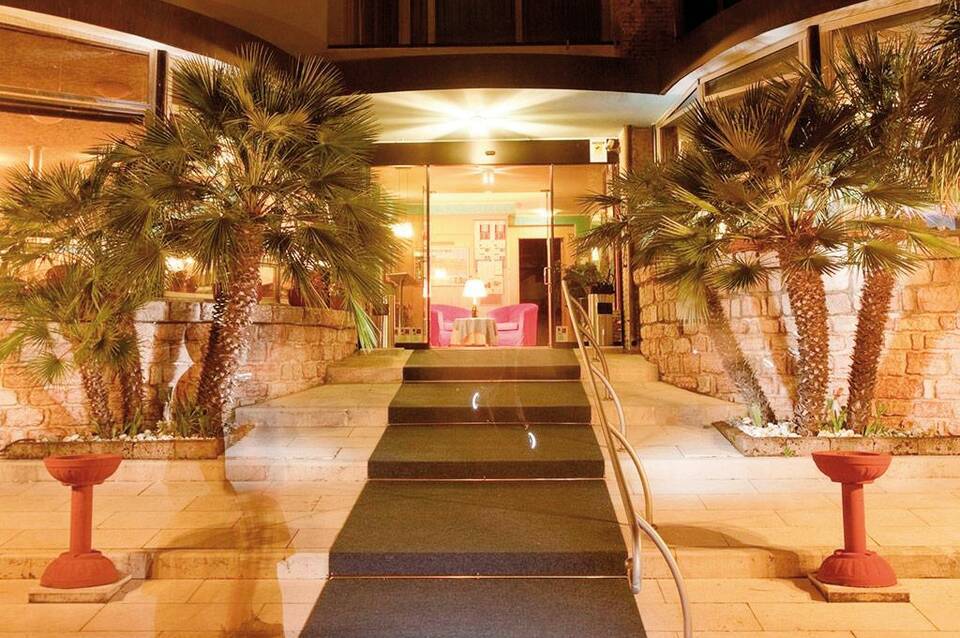 Hotel Rely 5