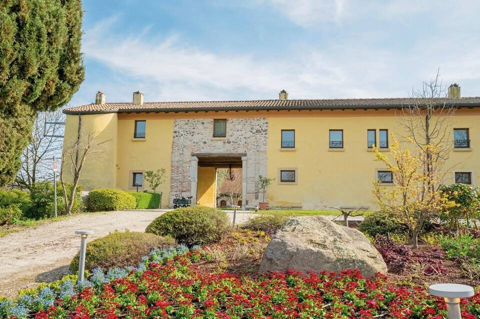 Relais Corte Cavalli 1