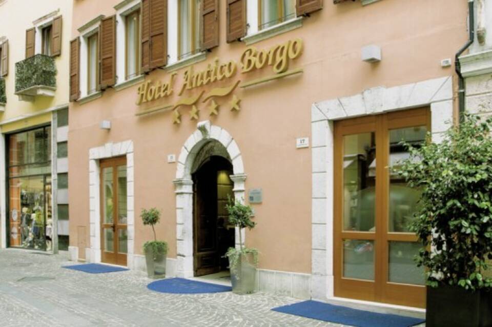 Hotel Antico Borgo 1