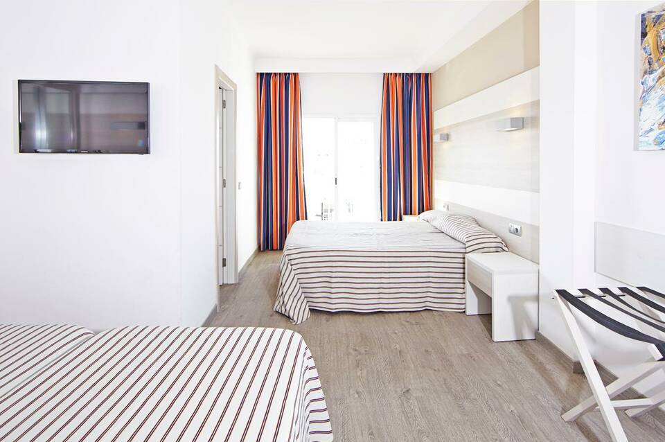 Ahoi! Urban Beach Hotel 4