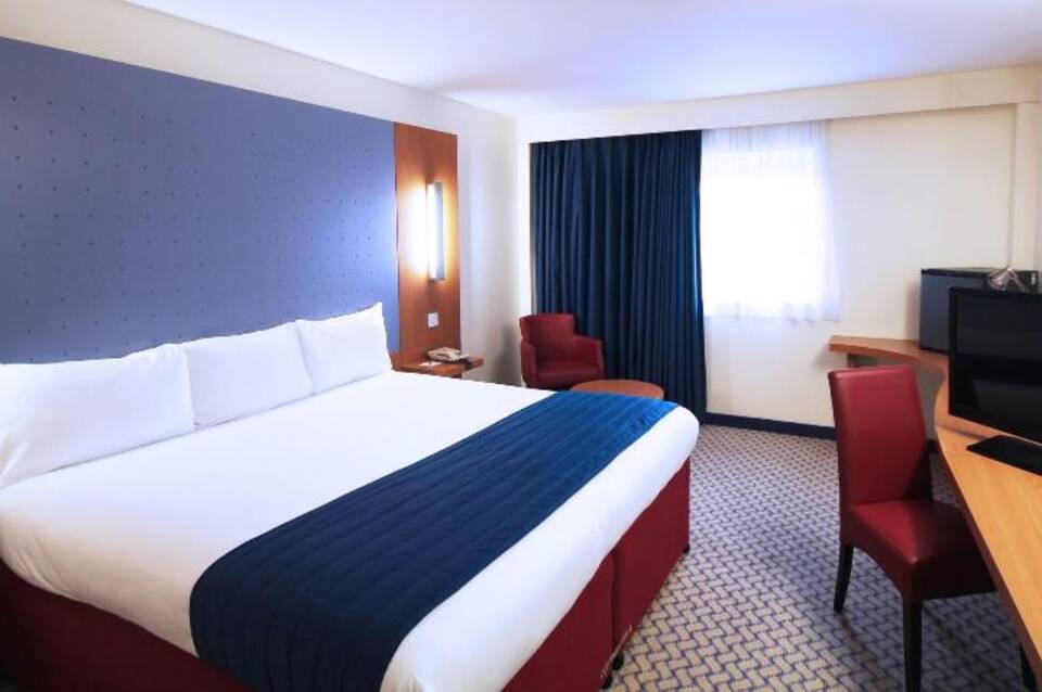 Ramada by Wyndham London North M1 4