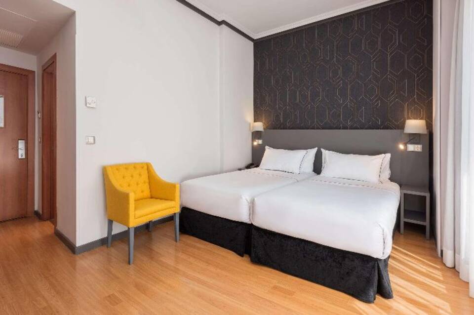 Hotel Madrid Plaza España Affiliated by Meliá 3