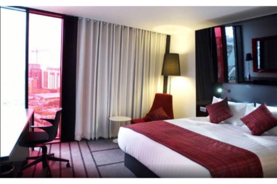Crowne Plaza City Centre 1