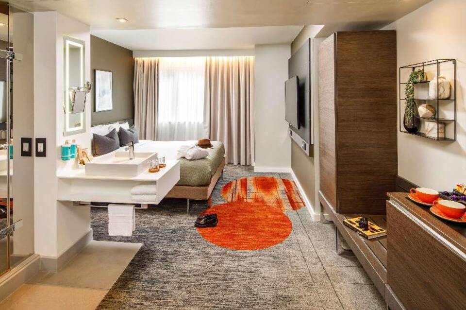 Novotel London Bridge Hotel 4