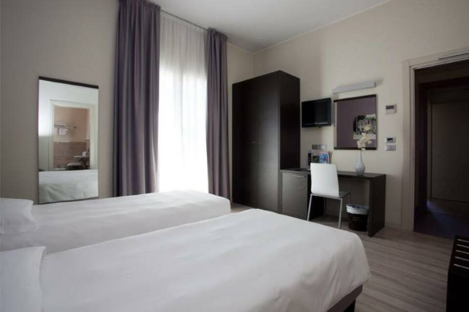 Hotel Vienna 4