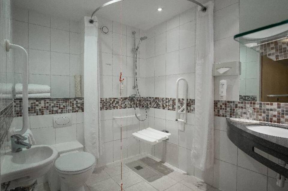 Holiday Inn London-Brentford Lock 1