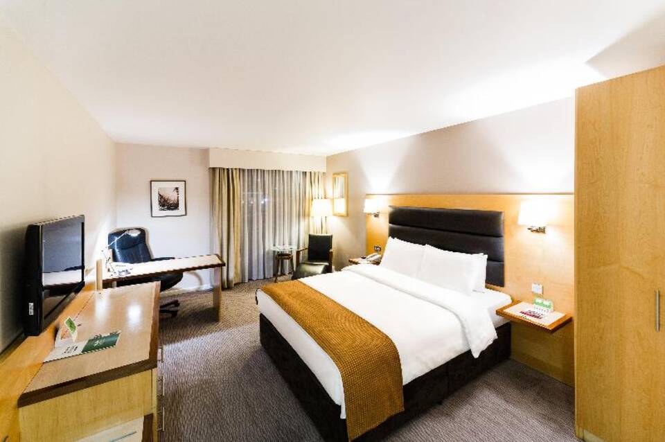 Holiday Inn London-Brentford Lock 2