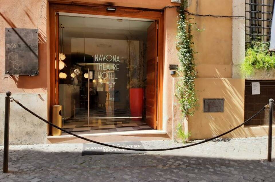 Navona Theatre Hotel 2