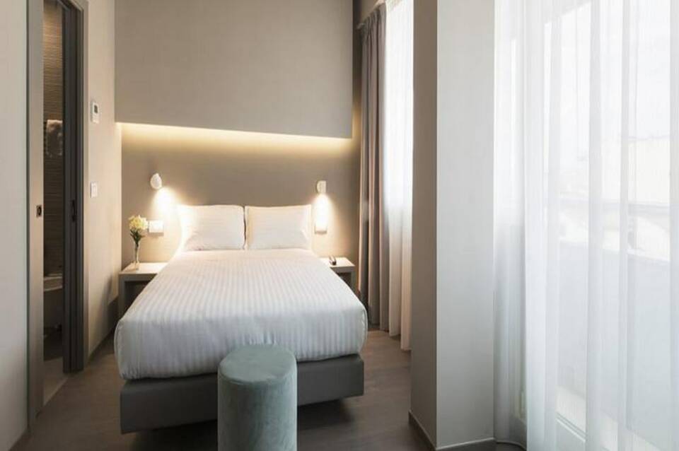 Glance Hotel 2