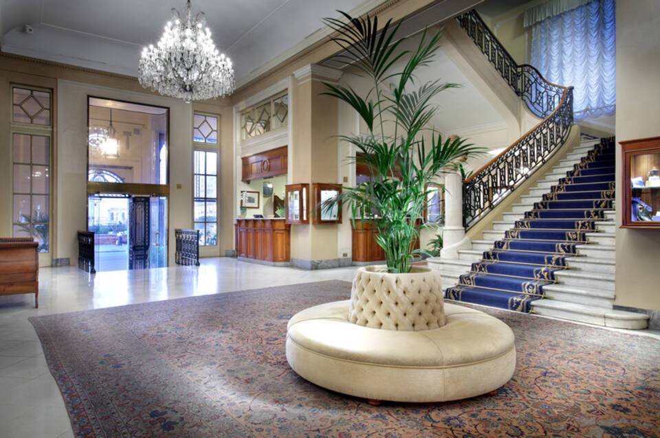 Eurostars Hotel Excelsior 2