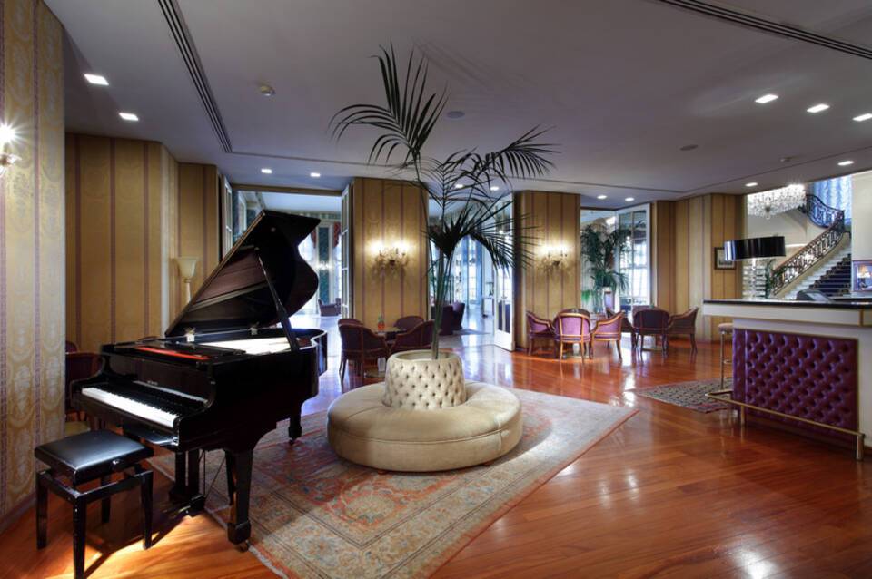 Eurostars Hotel Excelsior 3