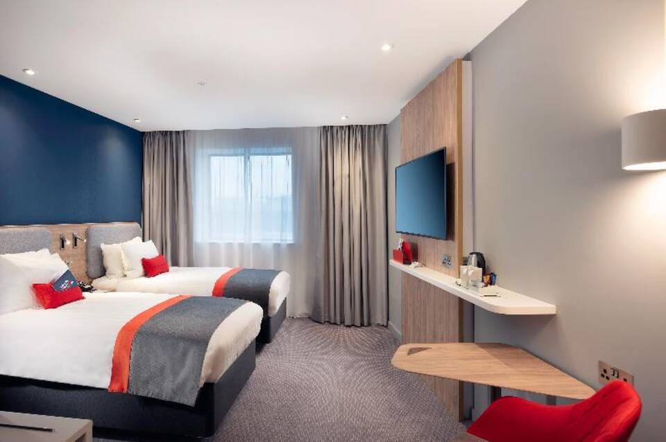 Holiday Inn Express London Heathrow T4 5