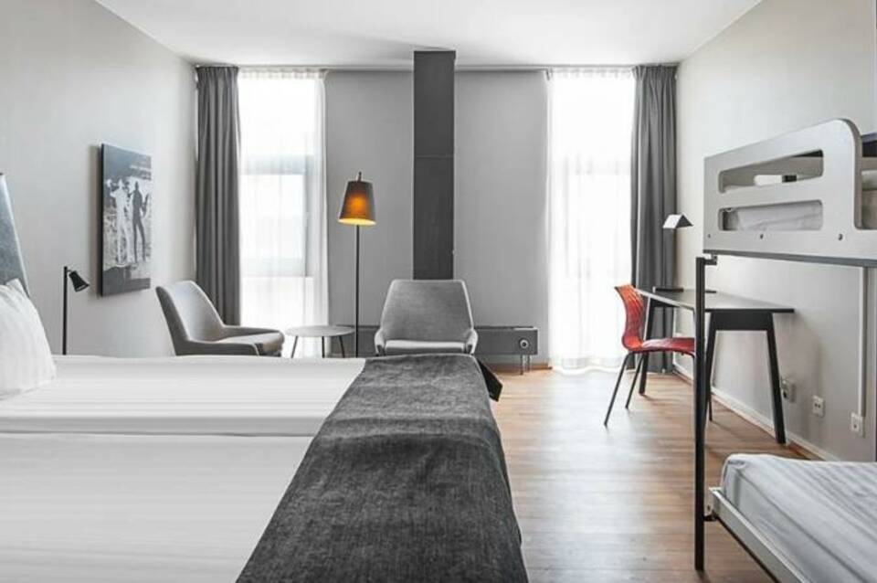 Quality Hotel 11 4