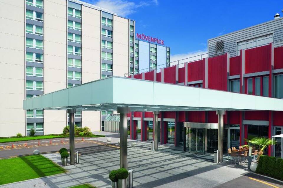 Mövenpick Hotel Zürich Airport 1
