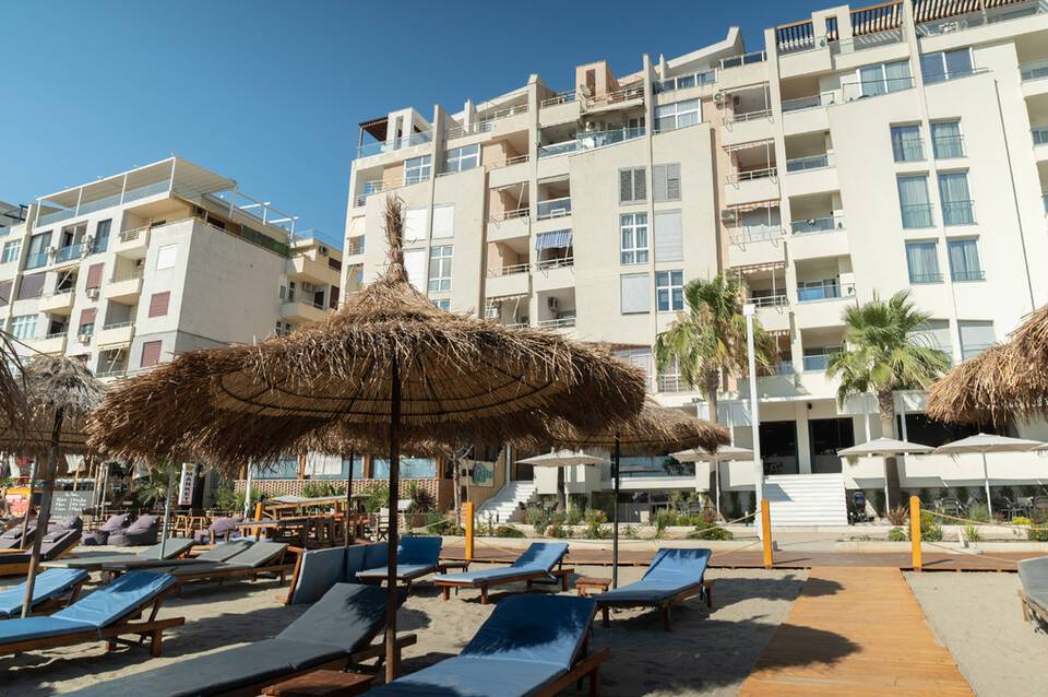 Seaside Hotel 1
