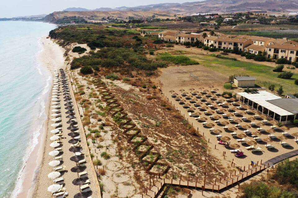 Sikania Eco Resort 1