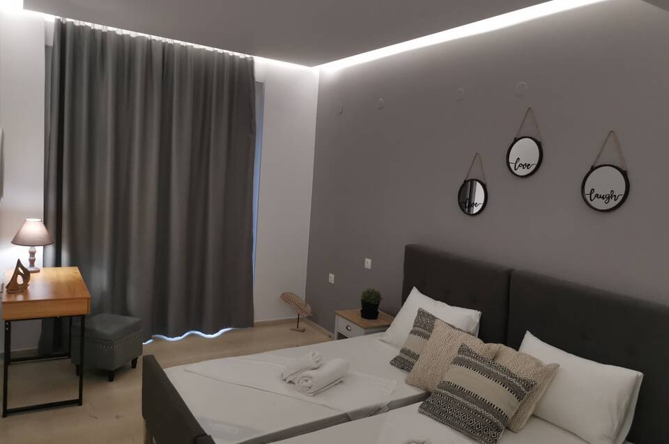 Pasiphae Hotel 2