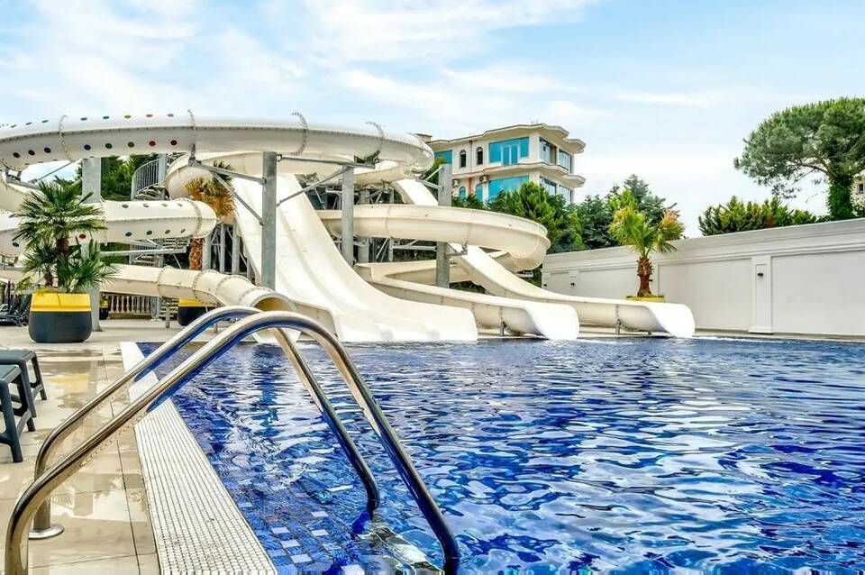 Bonita Luxury Resort 1