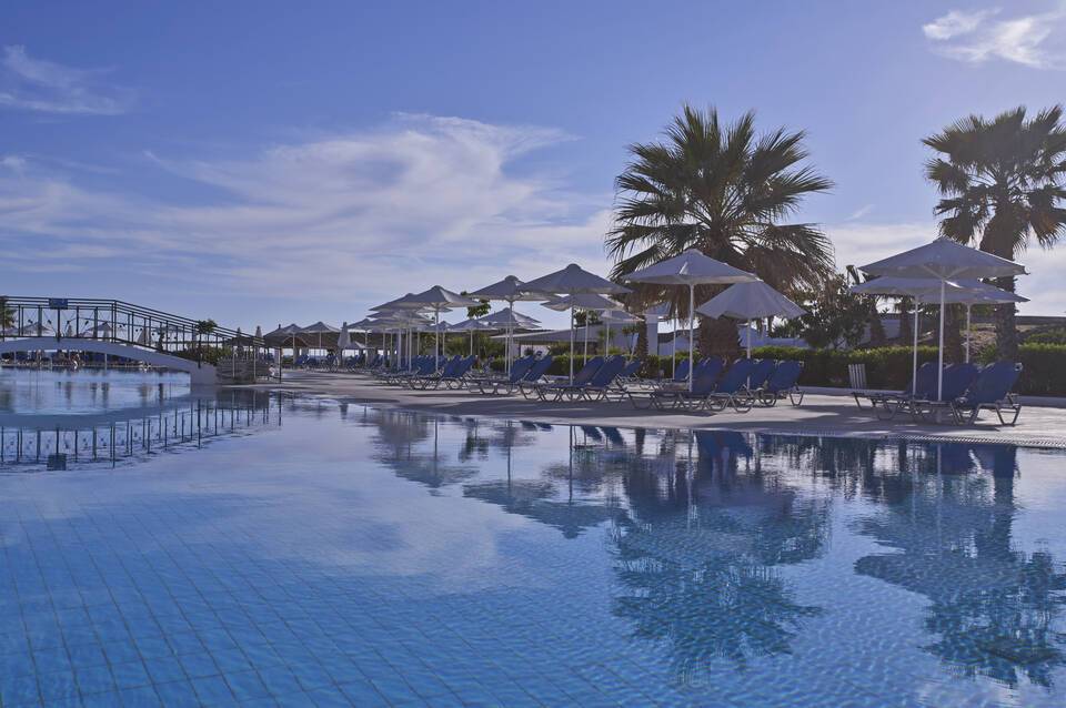 Sandy Beach Resort 5