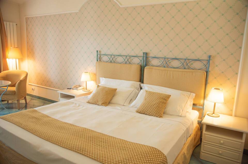 Hotel Santa Gilla 5