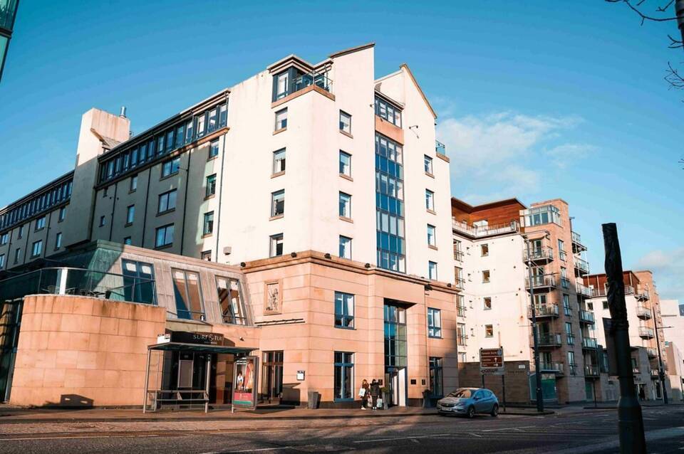 Edinburgh Marriott Hotel Holyrood 1