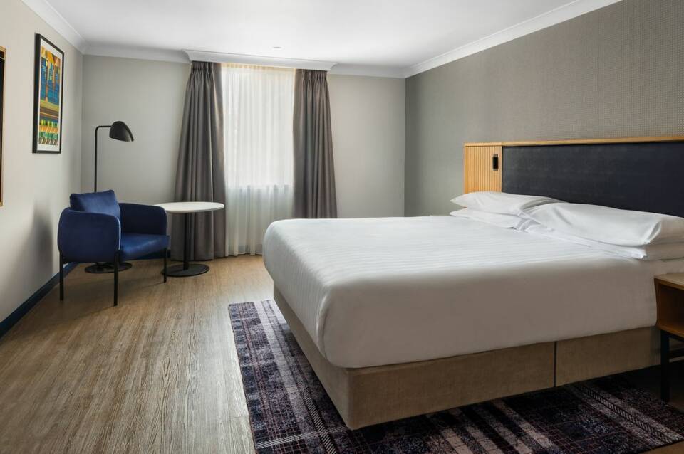 Edinburgh Marriott Hotel Holyrood 3