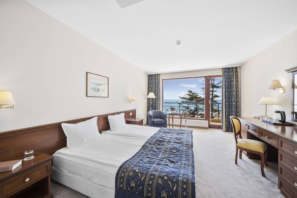 HVD Riviera Beach Hotel 5